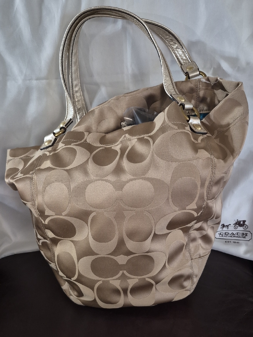 Coach - Picture 8 of 14